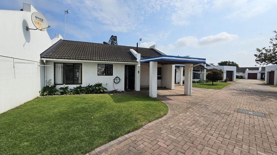 2 Bedroom Property for Sale in Paradise Beach Eastern Cape
